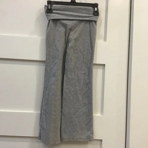 π Play-Ready Girls Size 5 Clothing Bundle β Long Sleeves + Leggings! π - Picture 4 of 16